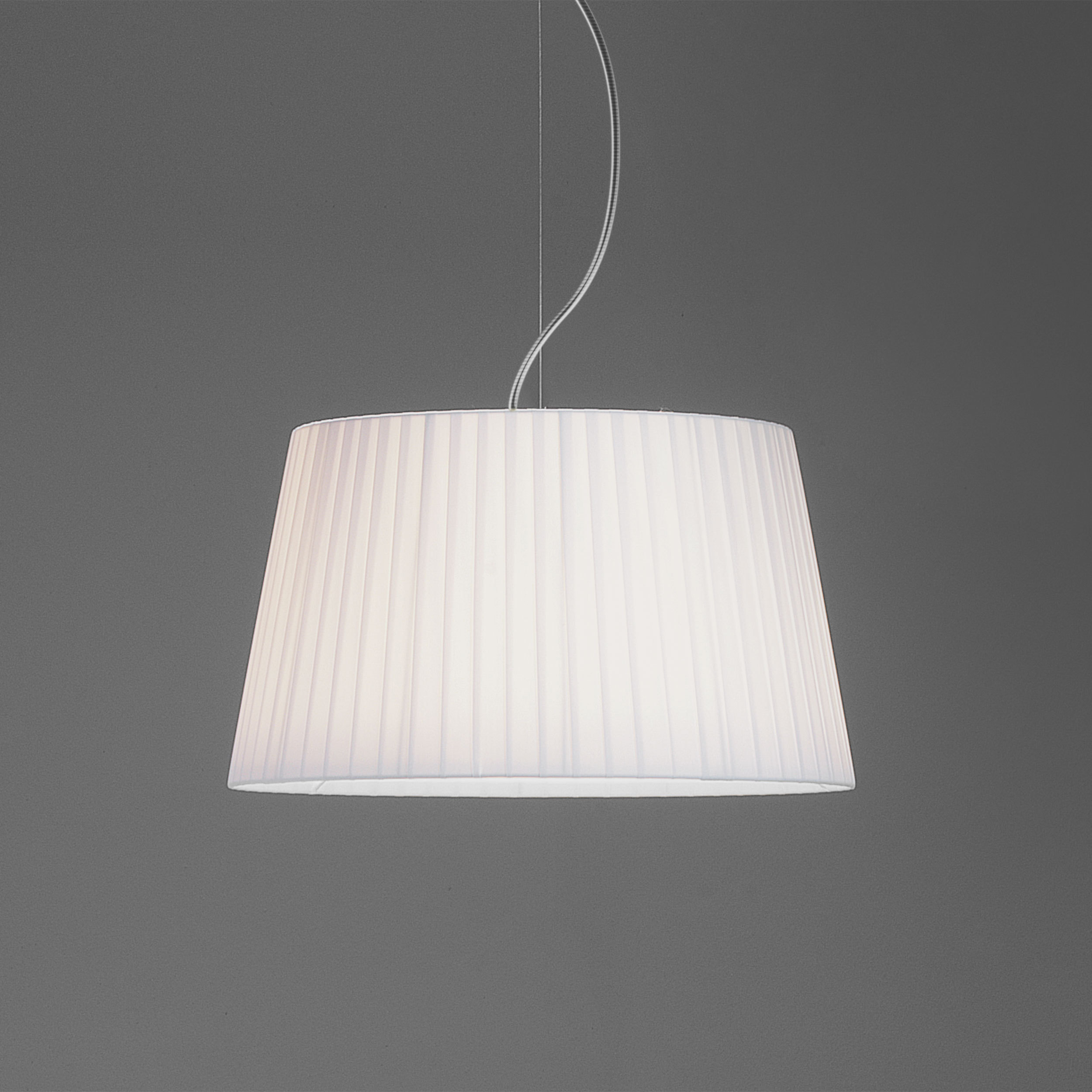 Tapered Round 400 Pleated