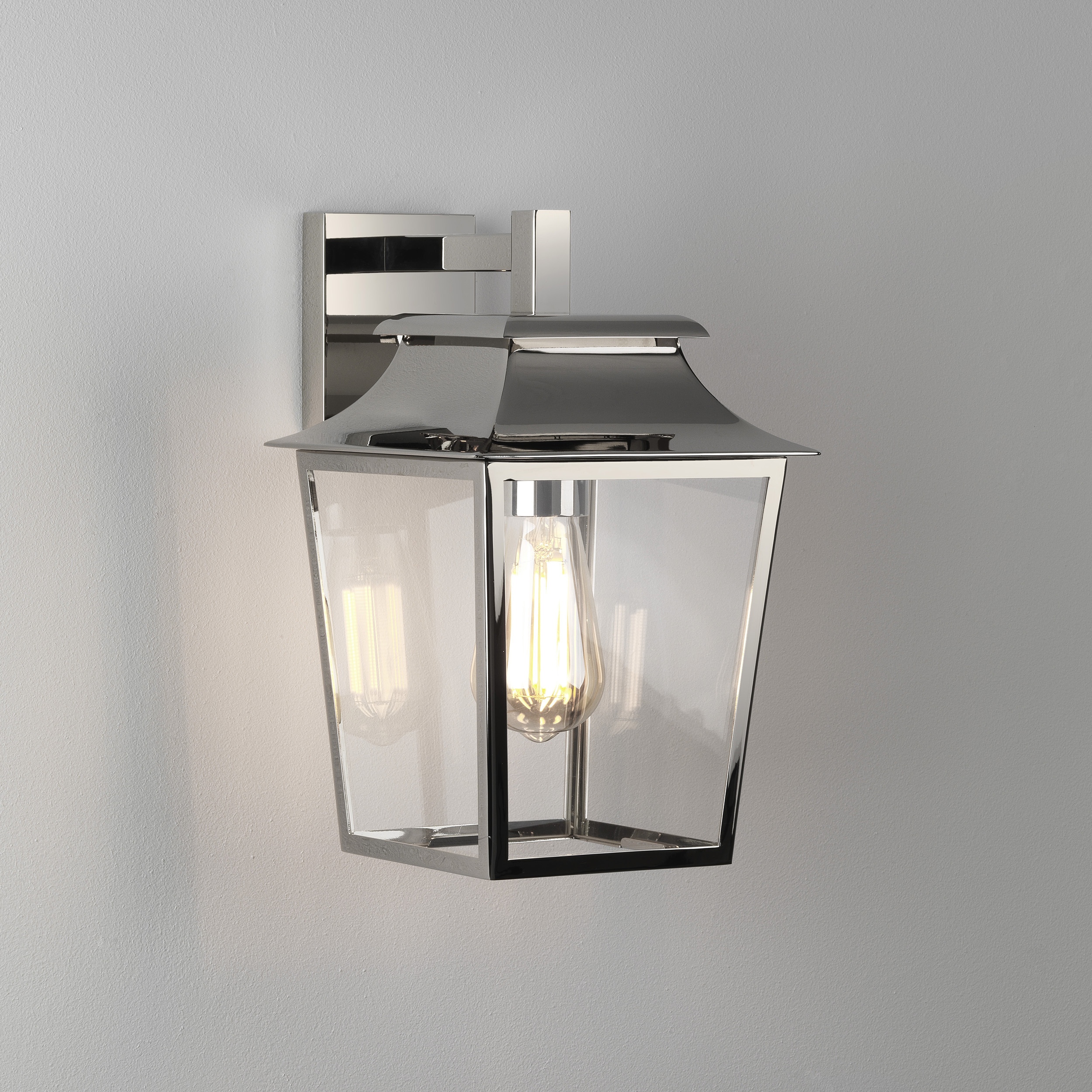 Richmond Wall Lantern 200