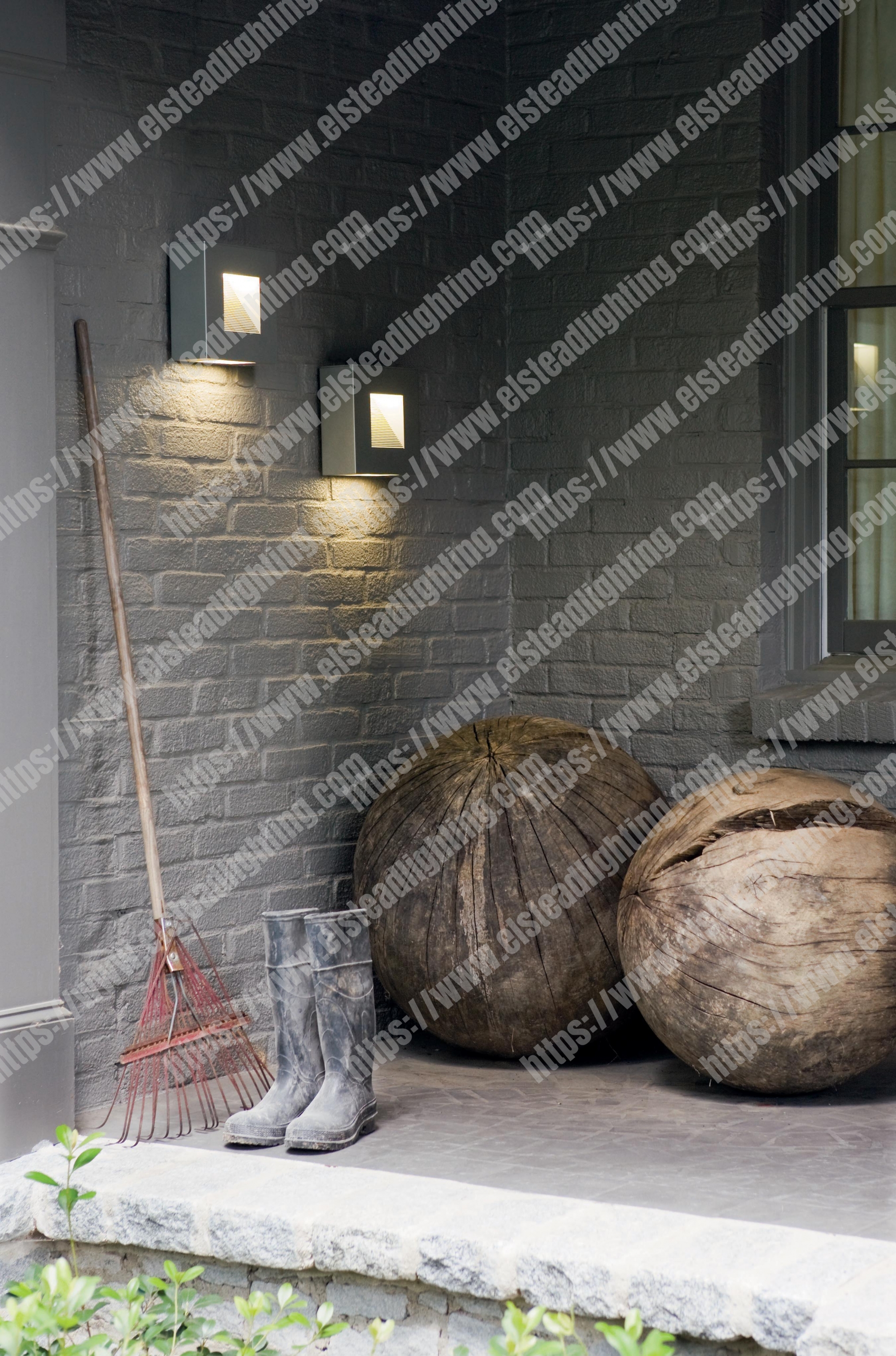 Luna Small LED Wall Light - Satin Black